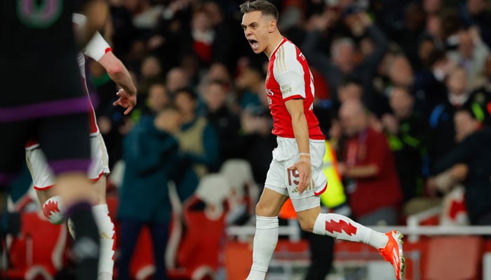 Bayern Munich hold Arsenal to 2-2 draw in Champions League quarterfinal