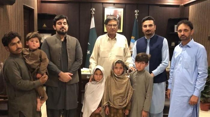 Peshawar father selling his children to save them from starvation