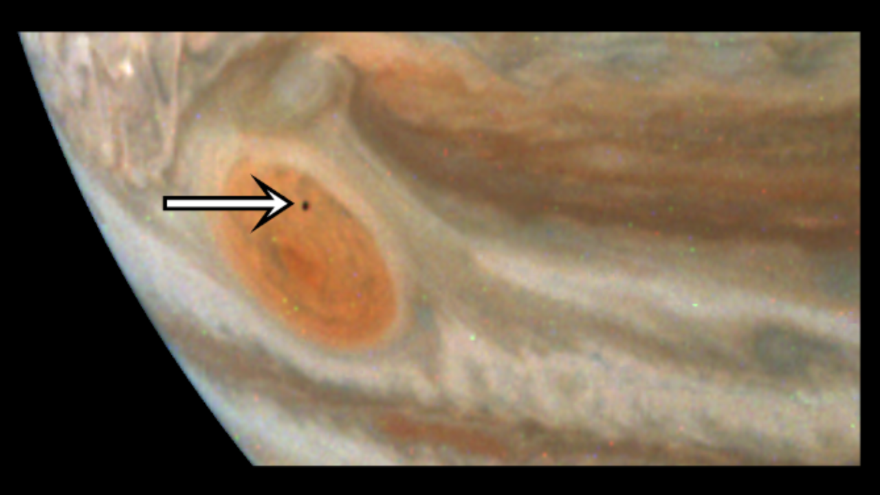 Nasa reveals incredible close-up images of Jupiter’s moon Amalthea