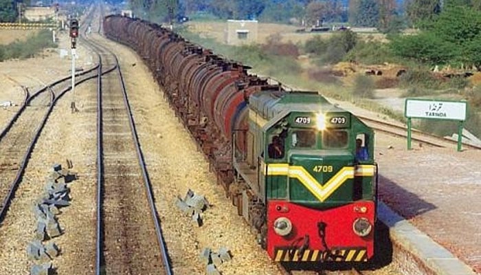 Pakistan Railways set to begin work on Thar coal connectivity project 