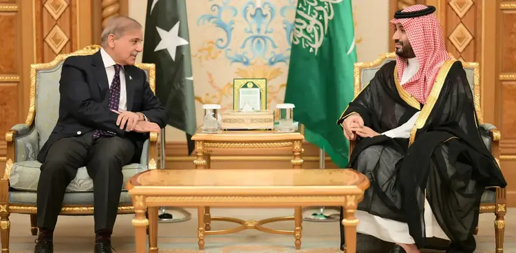 PM Shehbaz, Crown Prince discuss bilateral economic ties