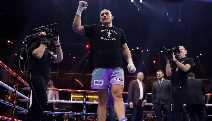 Usyk defeats Fury in rematch for heavyweight championship