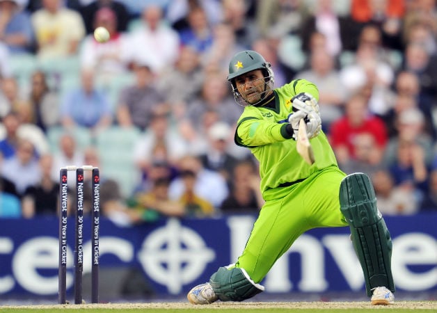 PCB assigns Razzaq to find T20 power-hitters