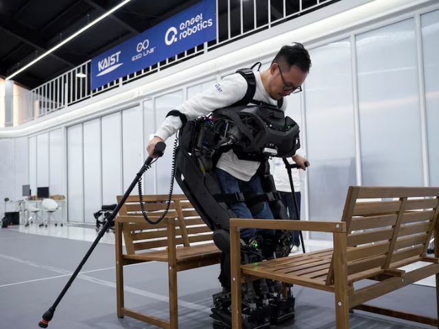 South Korean team creates ‘Iron Man’ robot to assist paraplegics in walking