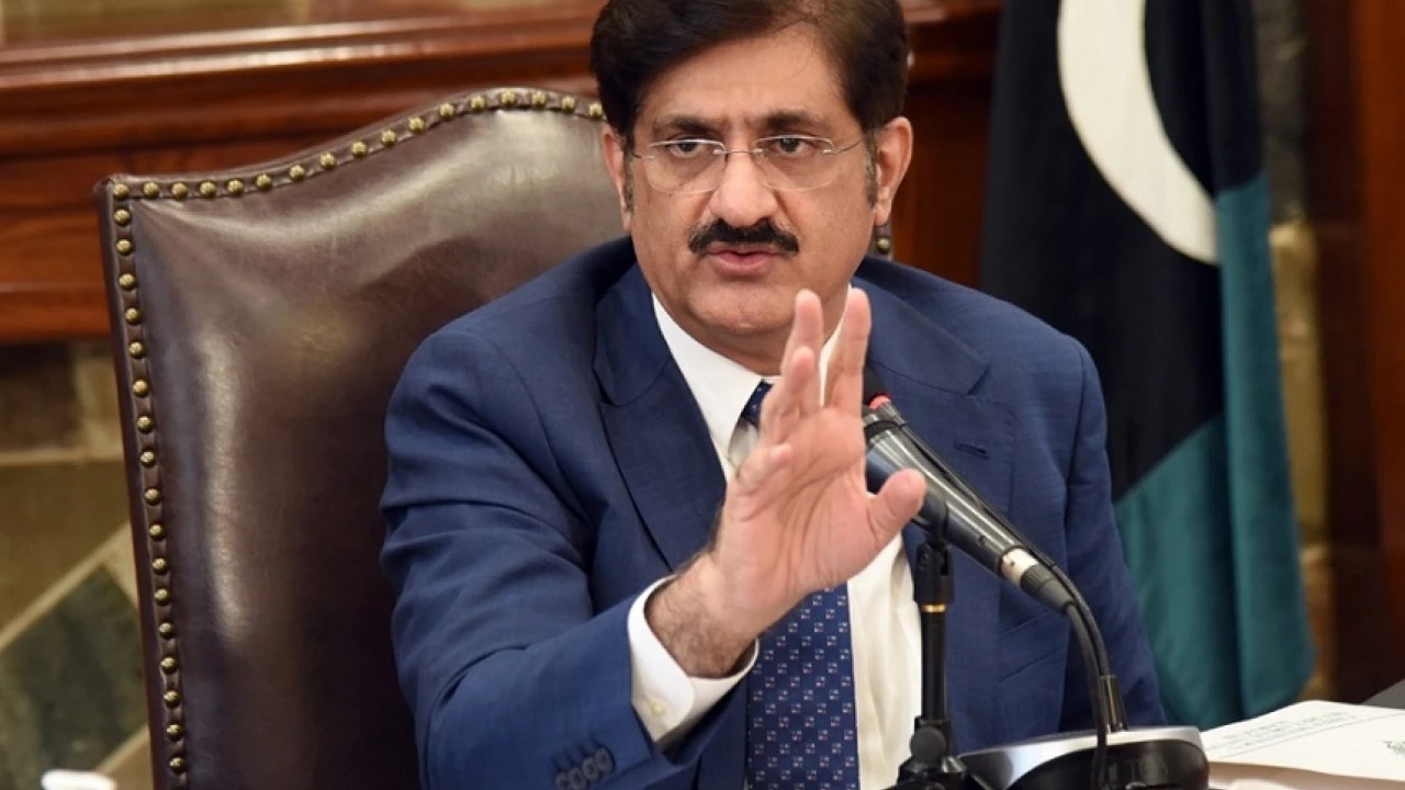 Murad pays tributes to soldiers martyred in South Waziristan