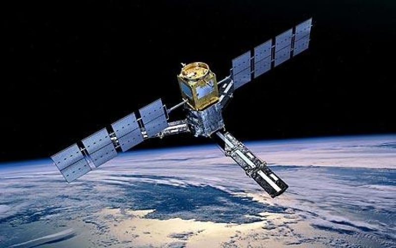 Experts seek satellite internet rules