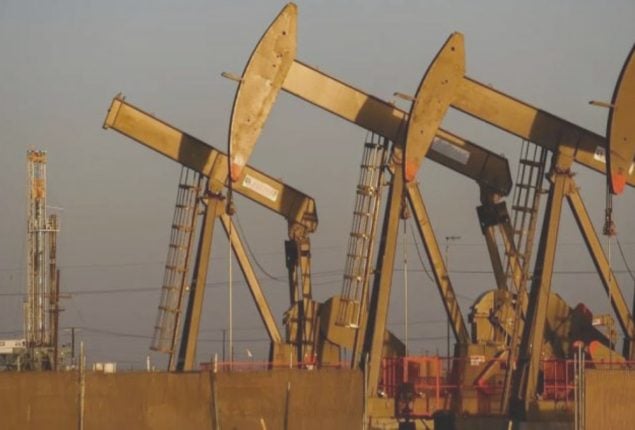 Oil prices decreases as Russia sanctions stay in focus