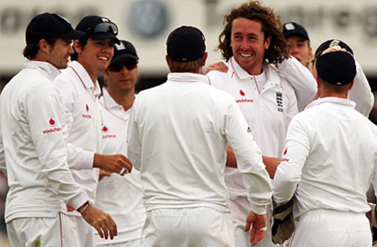 Former England fast bowler Ryan Sidebottom reaches Pakistan