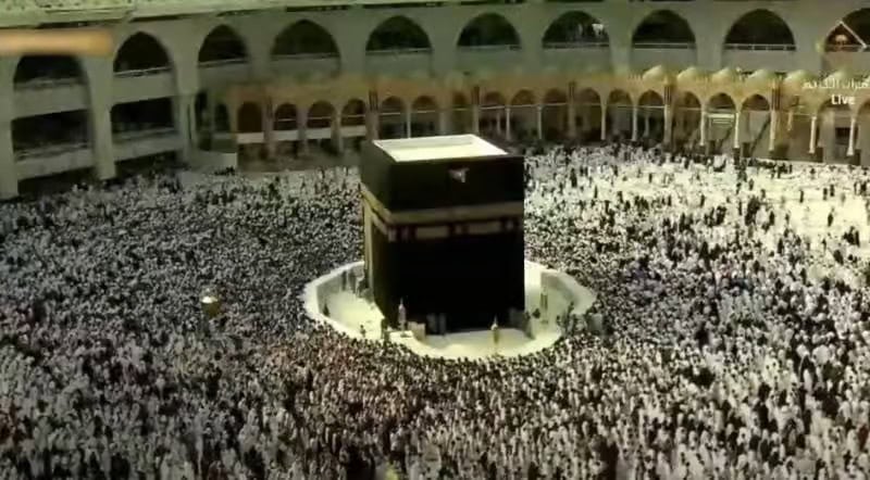 What is cost of private Hajj in Pakistan?