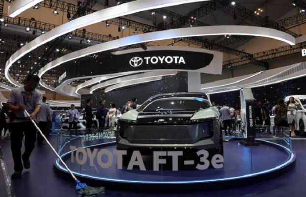 Toyota to set up wholly owned EV, battery unit in China