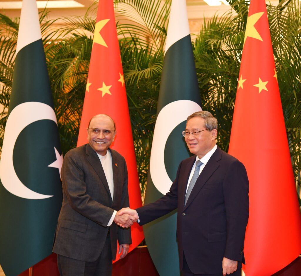 President Zardari, Premier Li discuss trade cooperation, people-to-people linkages