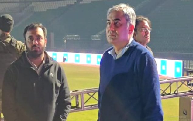 Mohsin Naqvi visits Gaddafi Stadium early morning to review preparations