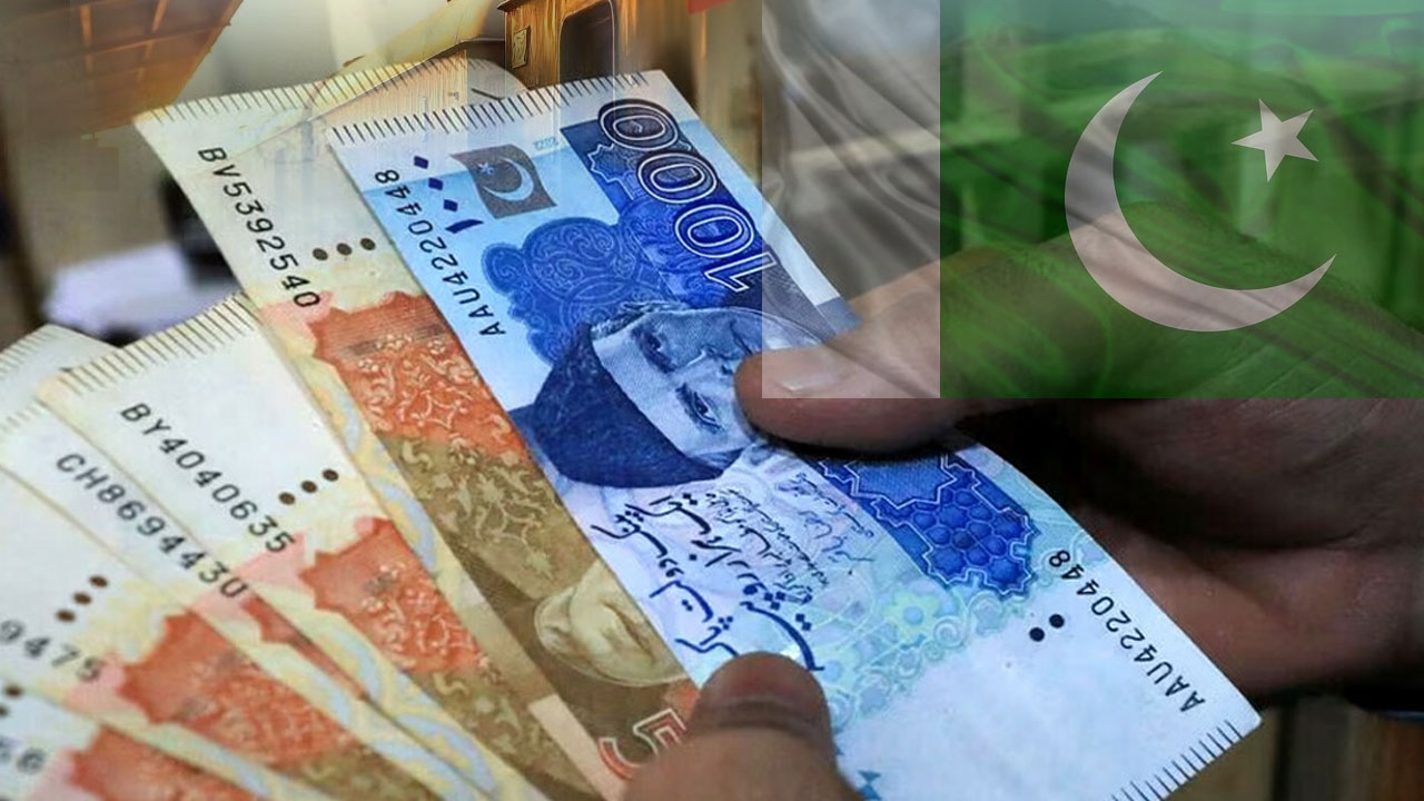 Pakistan’s Public Debt Surges By Rs8.3 Trillion in One Year