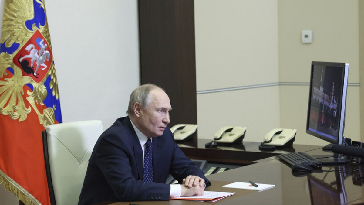 Putin guarantees life of Ukrainian soldiers in Kursk if they surrender