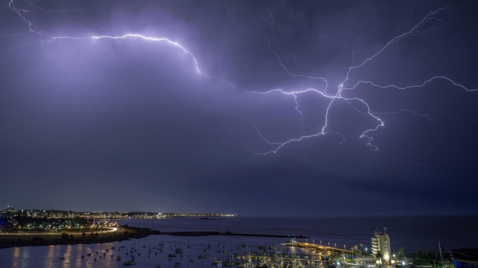 Severe storms trigger tornado warnings and power outages across Midwest