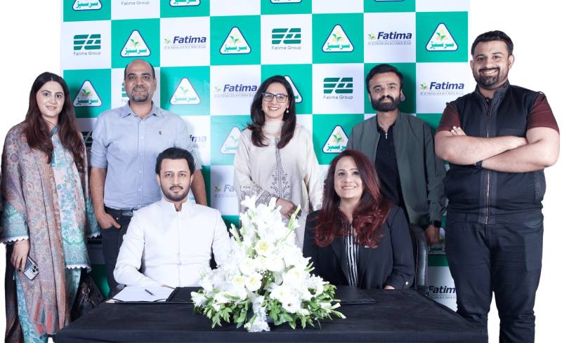 Atif Aslam’s soulful rendition of Faslon Ko Takalluf evokes devotion, unity