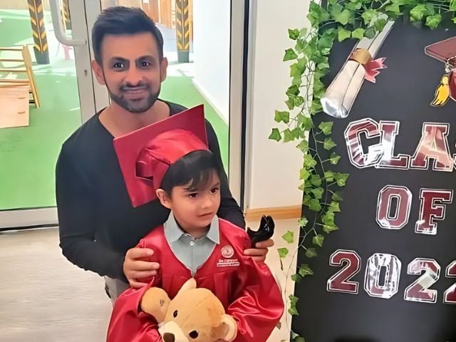 Shoaib Malik shares his close bond with son Izhaan