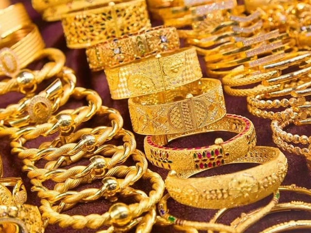 Gold prices soar to record high locally, internationally