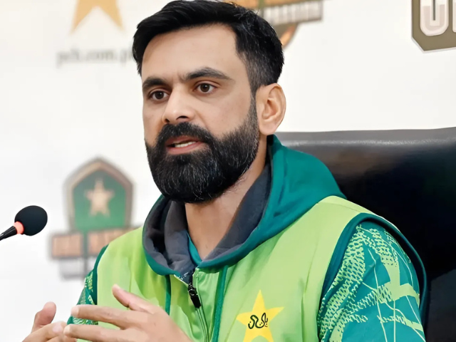 Mohammed Hafeez backtracks from earlier comments about 90s cricketers