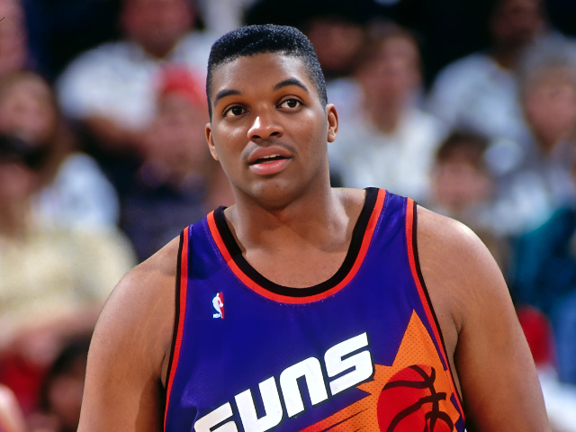 Former NBA center Oliver Miller dies at 54