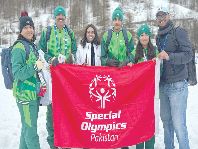 Muneeb and Abdul Saboor grab gold medals for Pak