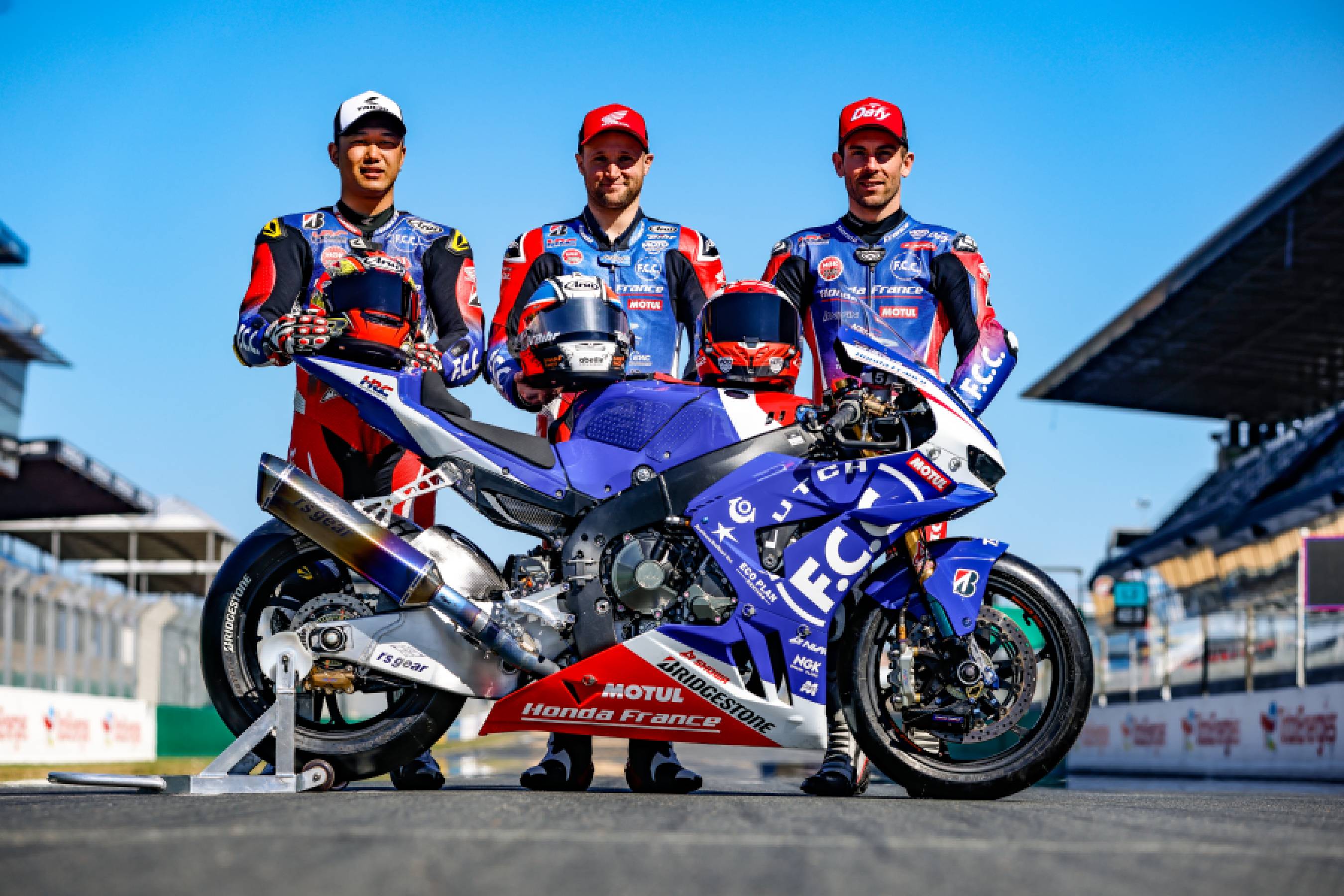 From left: Taiga Hada, Alan Techer, Corentin Perolari (F.C.C. TSR Honda France)