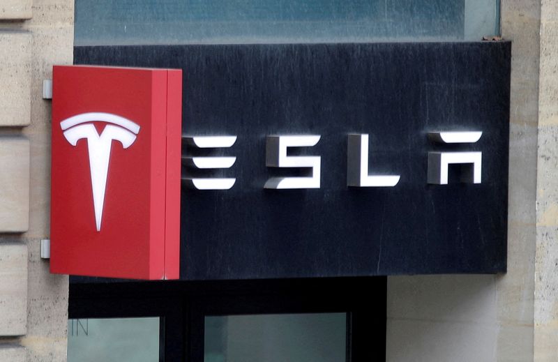 France car registrations down 6.7% in June, Tesla sales drop 10%