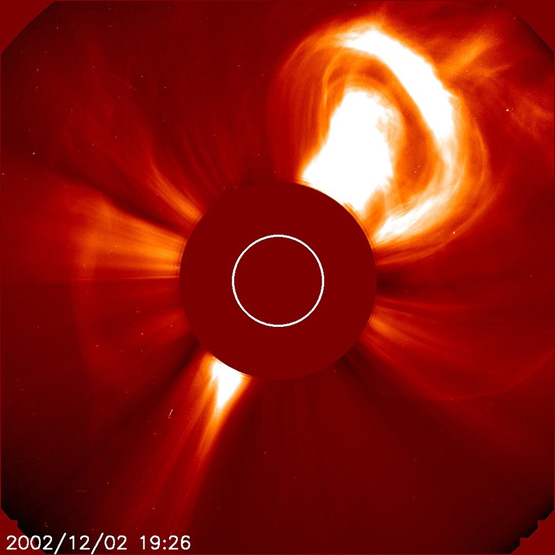 When observed in white-light coronagraph imagery, CMEs sometimes resemble a light bulb, possessing a bright bulb-like outer shell surrounding a dark void and compact inner structure. (Credit : NASA)