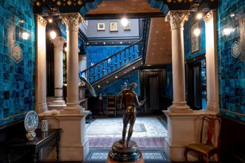 Getty Images Leighton House on the 3rd October 2019 in London in the United Kingdom. The Leighton House Museum is an art museum in the Holland Park area of the Royal Borough of Kensington and Chelsea in west London. The house was the former home and studio of the leading Victorian artist, Frederic, Lord Leighton, 