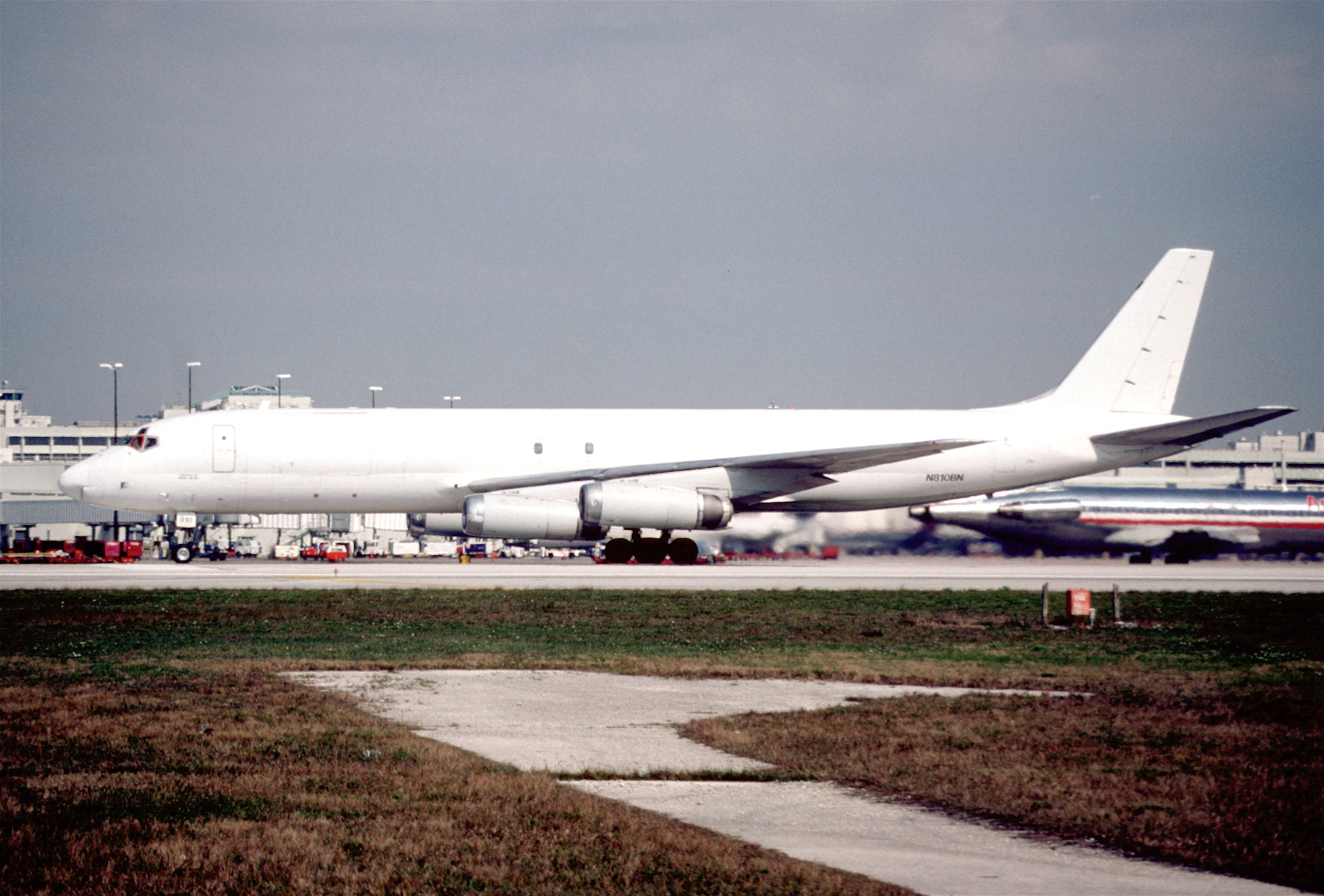 Arrow Air DC-8-62F; N810BN