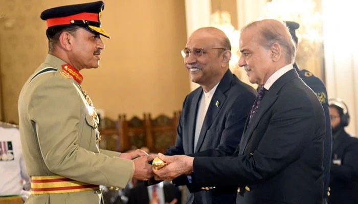 Naqvi dismisses rumours of Zardari’s ouster, COAS eyeing presidency