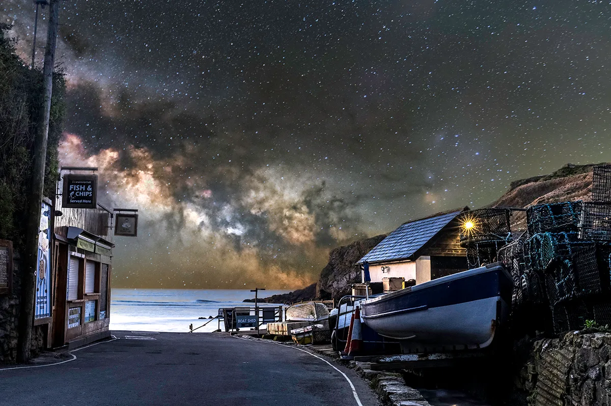 Galactic Catch: Salt and Vinegar With Your Cosmos? © Paul Joels. Taken with a CanonR6 Mark II camera, Benro Polaris mount, Foreground: Tamron 24-70 mm lens, 38 mm f/22, ISO 800, 3.2-second exposure, Sky: Samyang 14 mm lens,14 mm f/2.8, ISO 3,200. Location: Lulworth Cove, West Lulworth, Dorset, UK, 16 March 2024