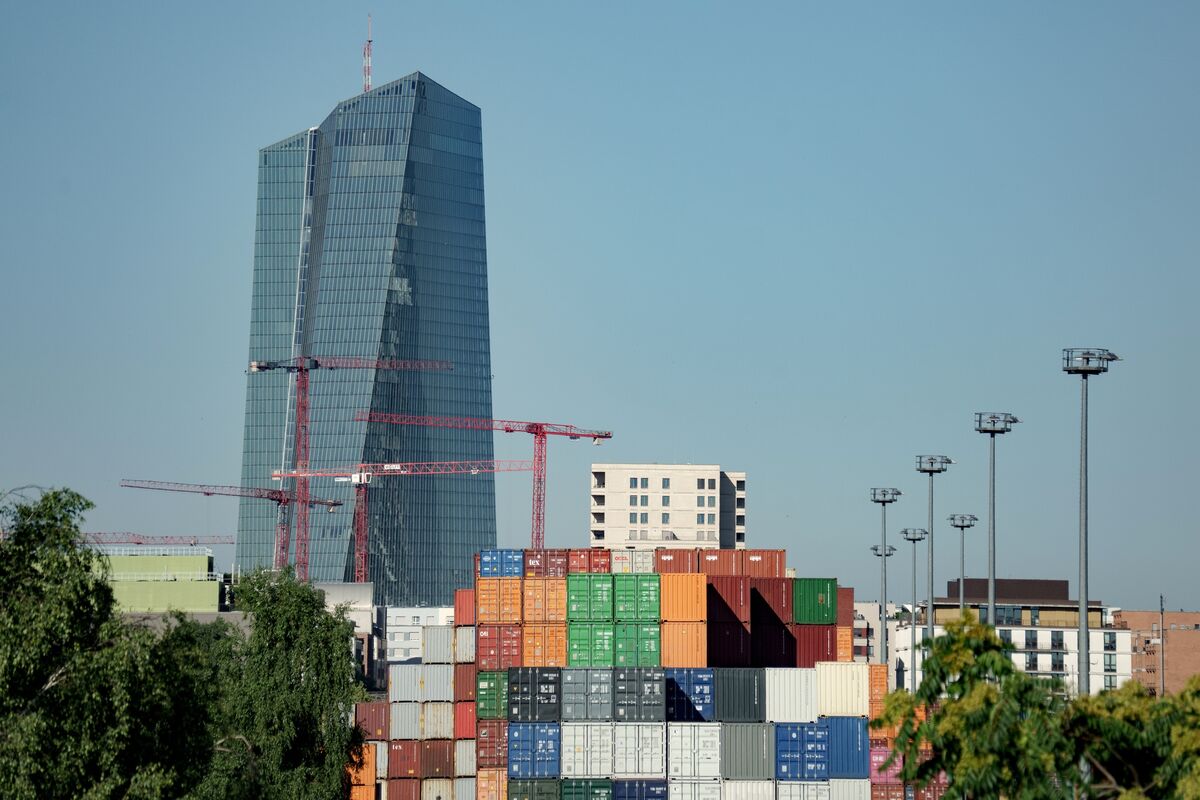 ECB Won’t Flinch Yet in the Shadow of Trump’s Trade War