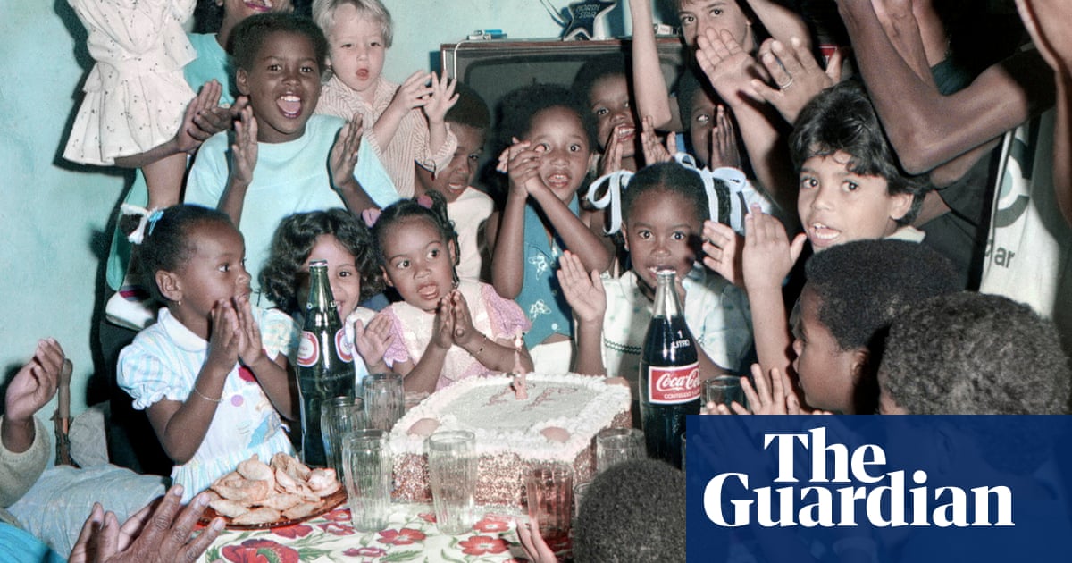 From ayahuasca rituals to a birthday in the favelas: Arles photography festival takes us on a trip | Les Rencontres d’Arles