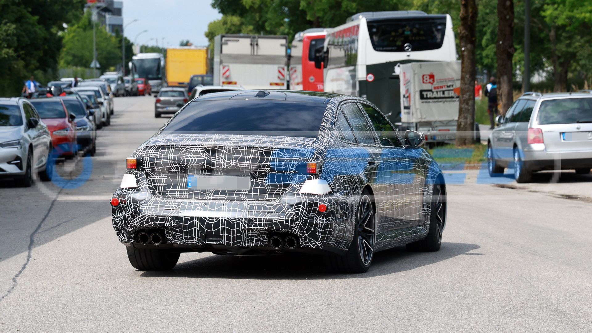 2027 BMW M5-13