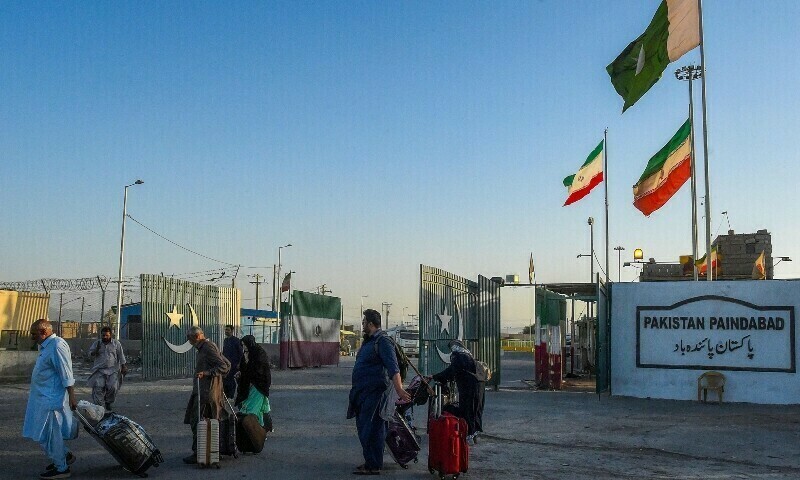 Pakistani pilgrims barred from by-road travel to Iran, Iraq this Arbaeen: interior minister – Pakistan