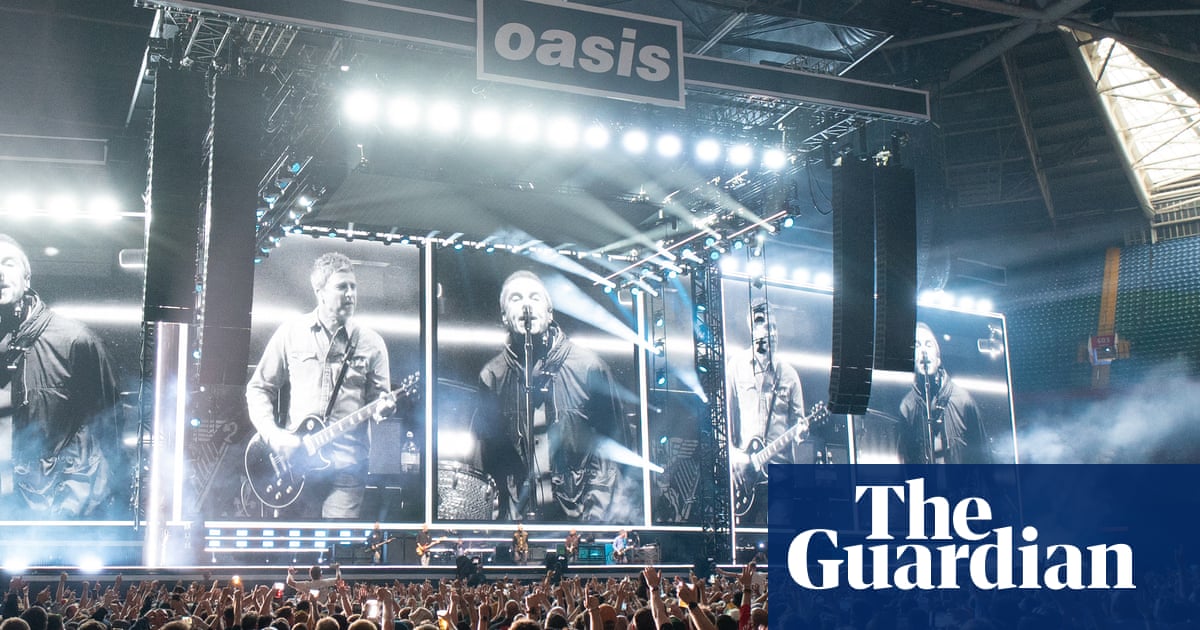 Photo agencies to boycott Oasis tour over rights restrictions | Oasis