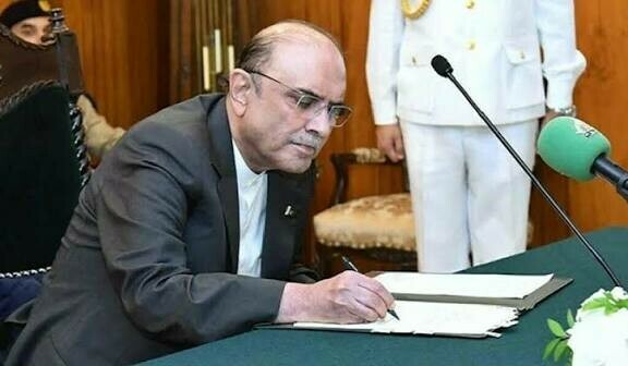 President Zardari gives assent to Finance Bill 2025 – Business Recorder