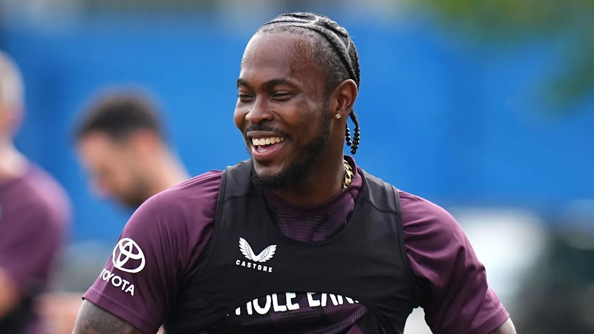 Archer kept on to bond with England squad as India mull changes