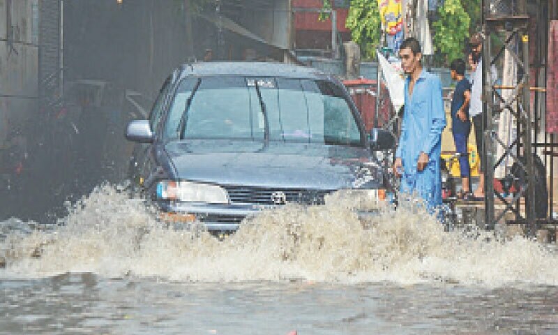 Heavy rain inundates low-lying areas in Rawalpindi – Newspaper