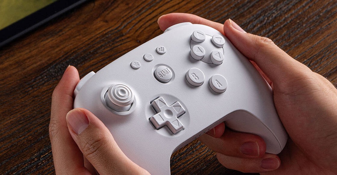 8BitDo’s wireless remake of the Nintendo 64 controller is now available