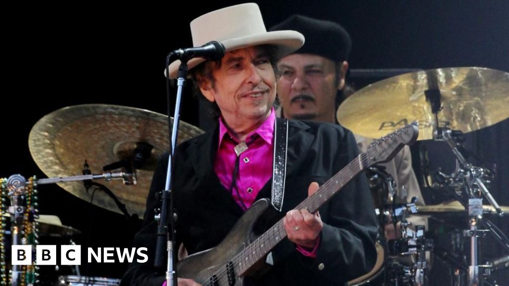 Bob Dylan to play three nights in Swansea on UK and Ireland tour