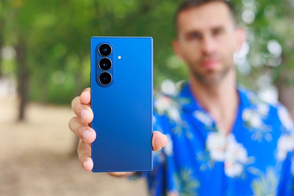 Samsung Galaxy Z Fold 7 back