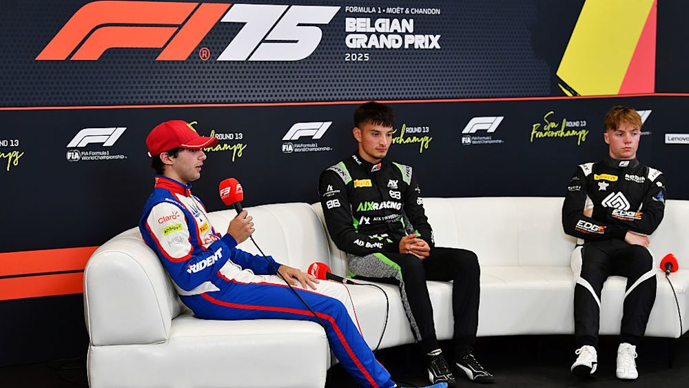 Benavides finished about Câmara and Voisin to take pole