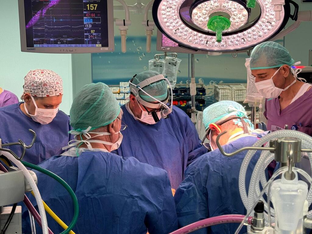 Hadassah University Medical Center successfully implanted a full artificial heart