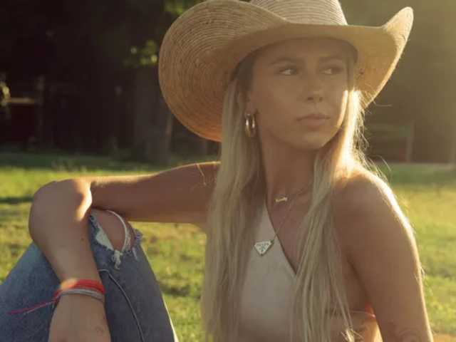 Hailey Welch reportedly sells X account after viral fame as Hawk Tuah Girl