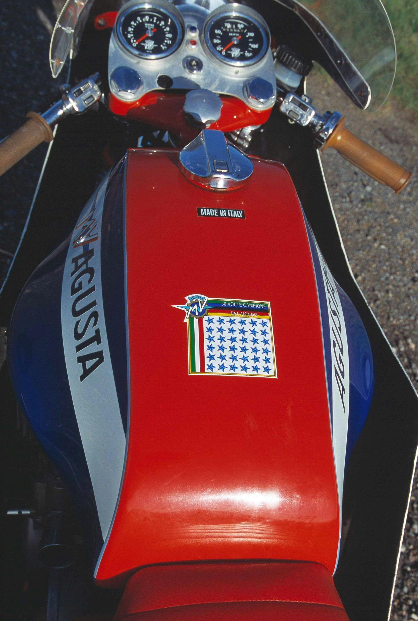 MV Agusta MV750S tank