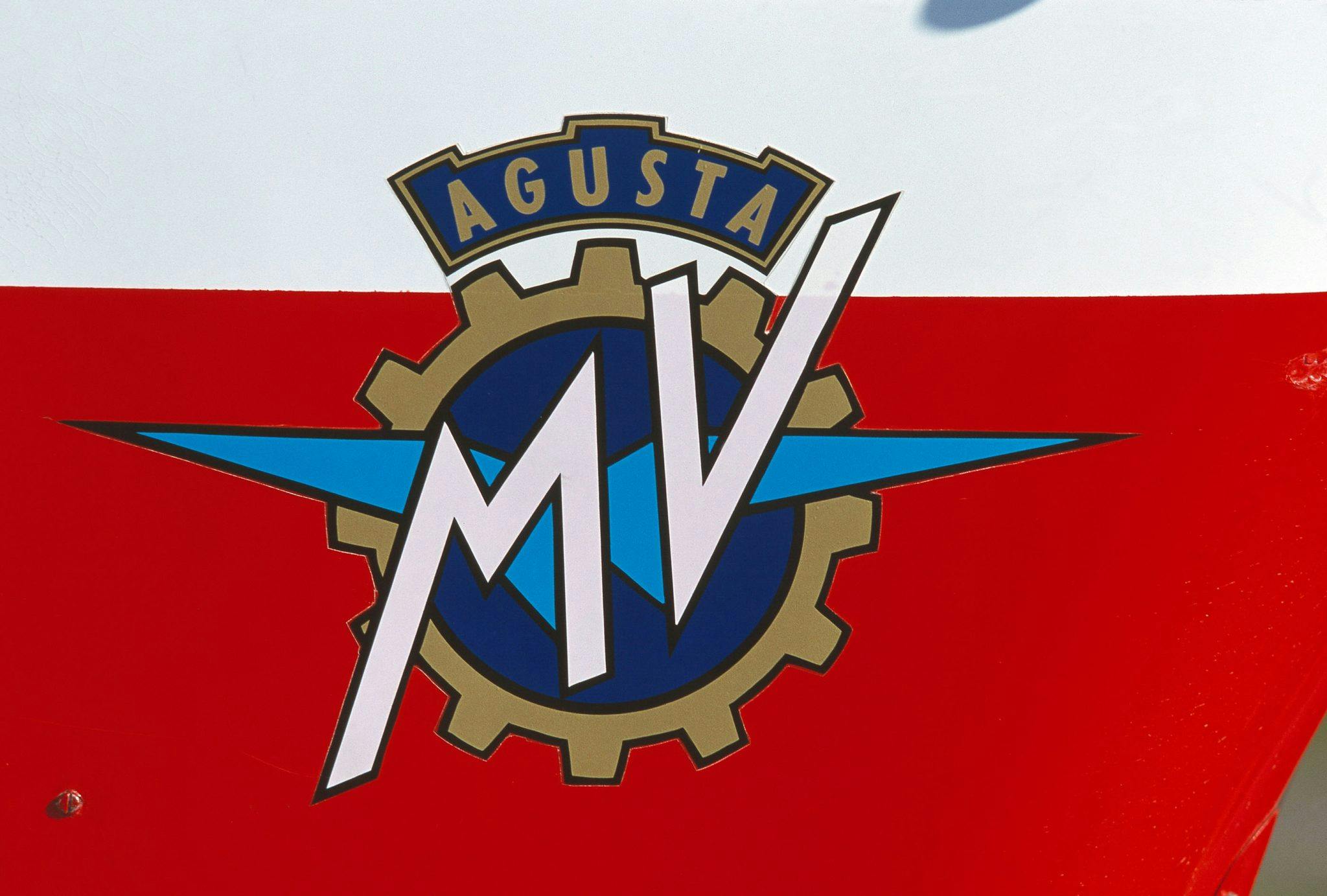 MV Agusta MV750S graphics