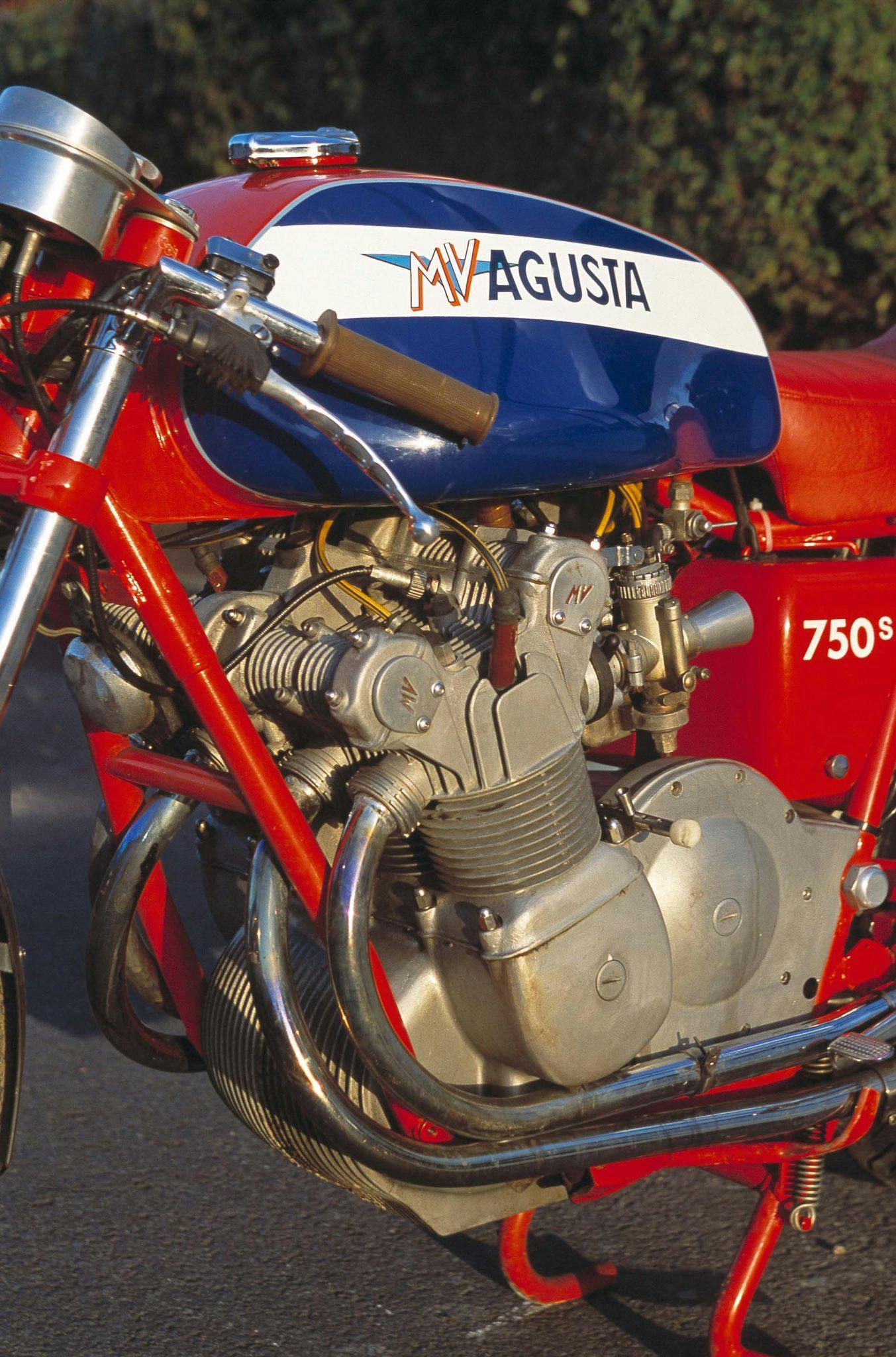 MV Agusta MV750S engine