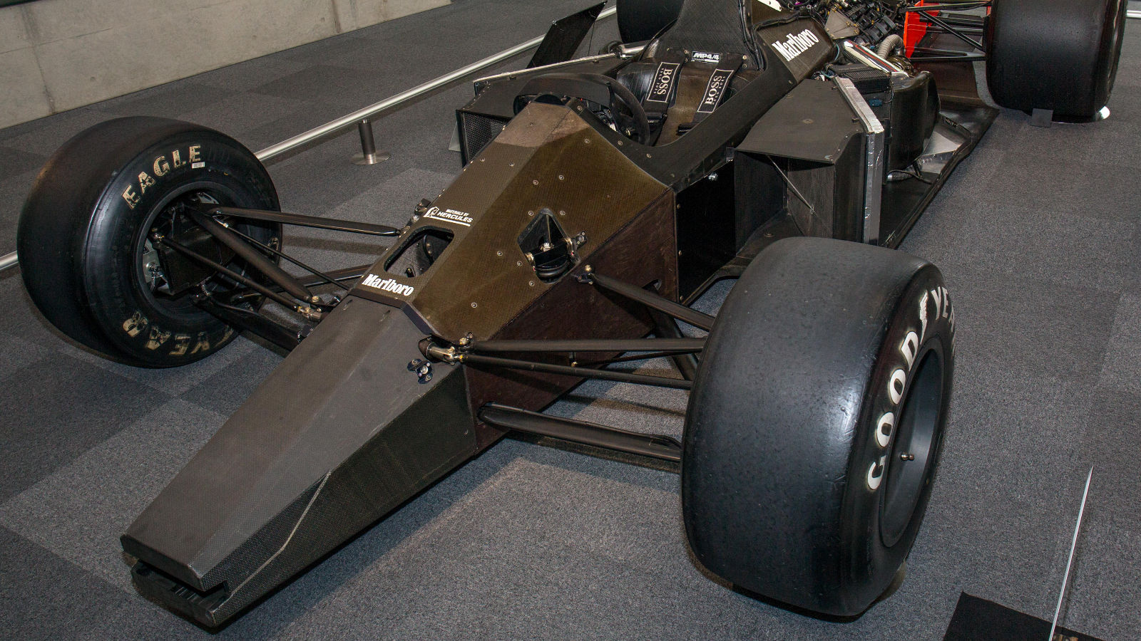 McLaren MP4-4 front end, no bodywork